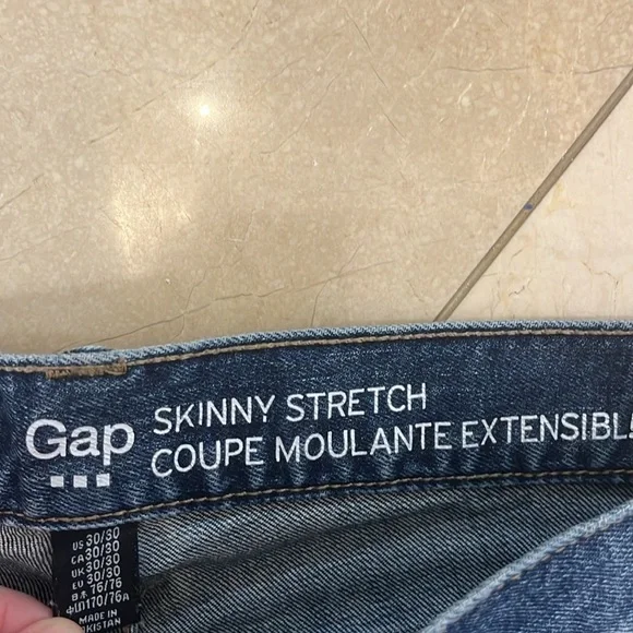 ⭐️ GAP skinny stretch jeans- size 30x30 - Picture 3 of 8